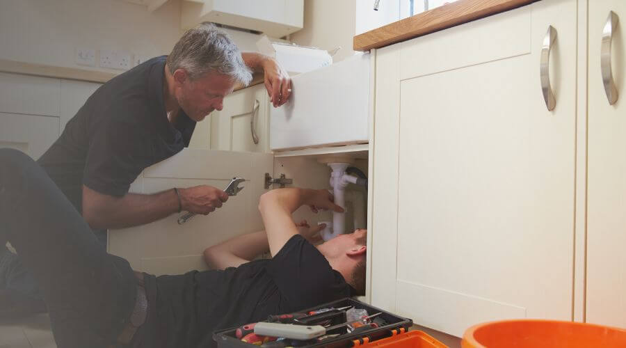 Professional burst pipe repair services in Montour, IA